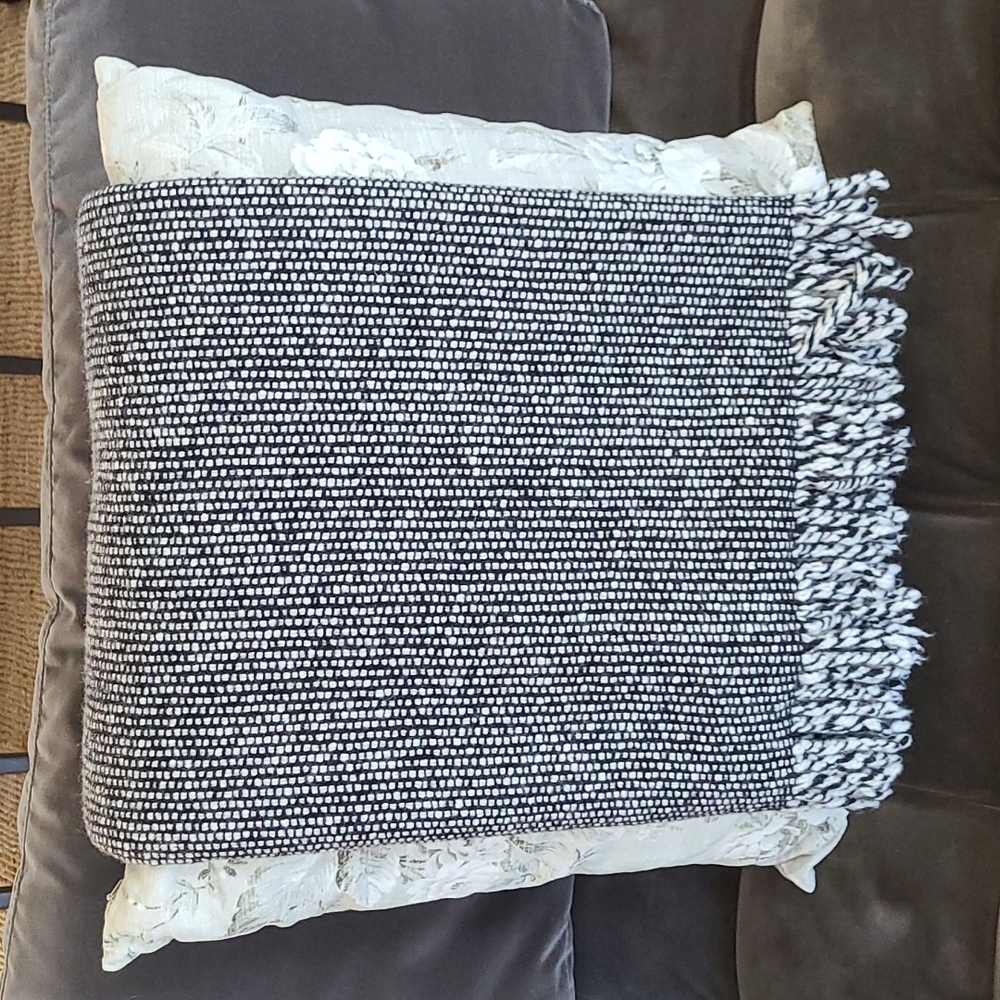 Wool Tweed Emphasize Throw - Picture 1 of 3